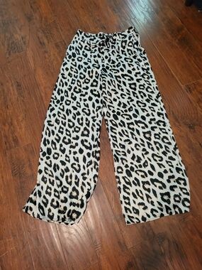 Haute Monde Black & White Leopard Wide-Leg Pants